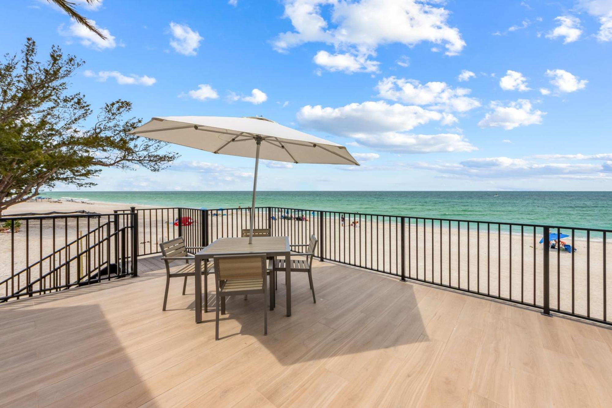 Seabreeze At Anna Maria Island Inn Брейдентон-Біч Екстер'єр фото